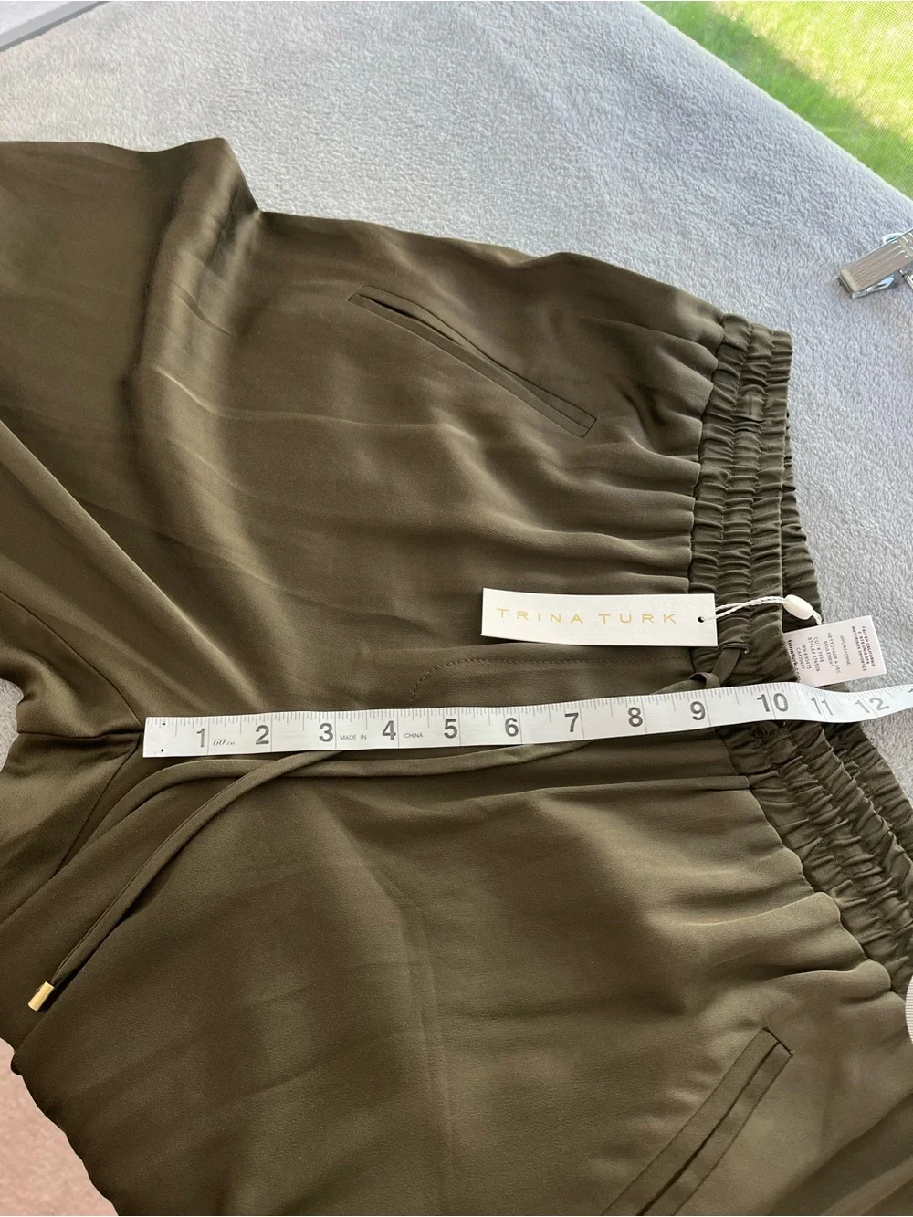 Trina Turk NEW Wide leg Pant Olive Pull on style size Medium - Picture 8 of 9